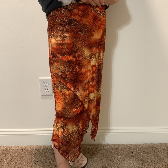 Skirt made in South Korea - Picture 2 of 2